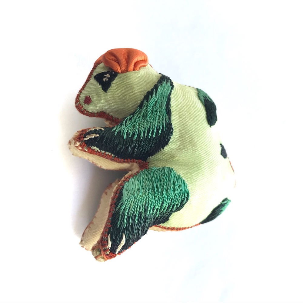 *SOLD* Vintage Asian silk stuffed animal figurines - Picture 4 of 8